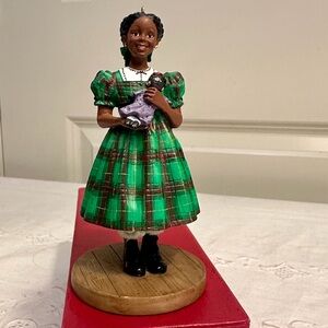 Addy American Girl Doll Pleasant Company Hallmark Ornament 4” Green Dress 2002
